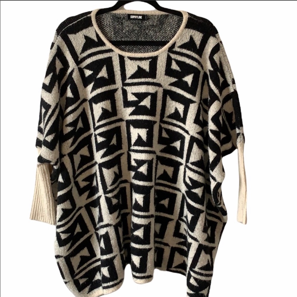 Oversized Black and White Cozy Sweater